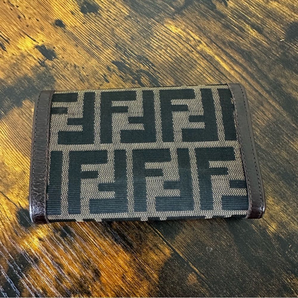 Fendi Vintage FF Logo Wallet W/ Certificate of Authenticity - Picture 2 of 16